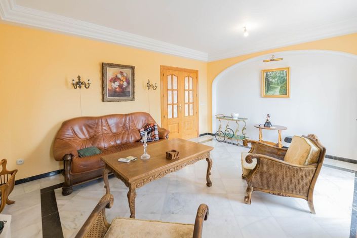 Image No.3-4 Bed Townhouse for sale