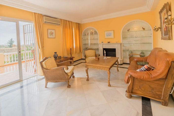 Image No.4-4 Bed Townhouse for sale