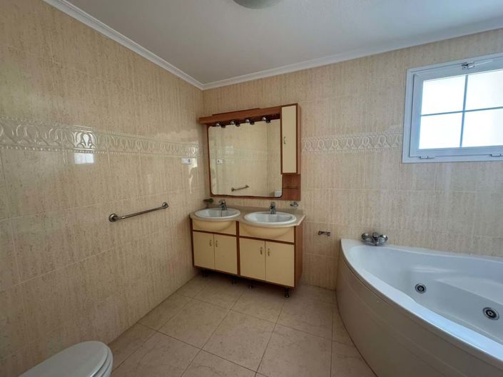 Image No.8-3 Bed Penthouse for sale