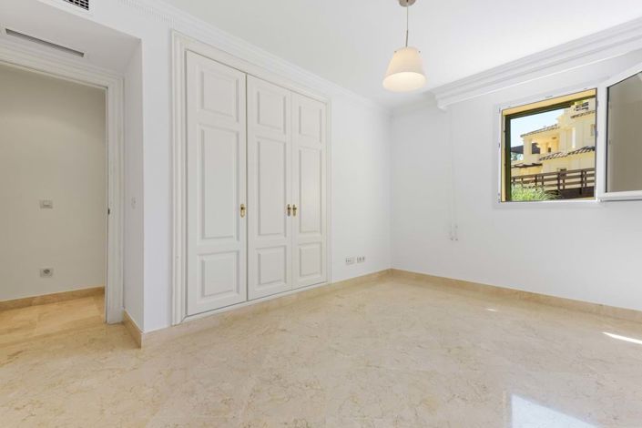 Image No.16-3 Bed Apartment for sale