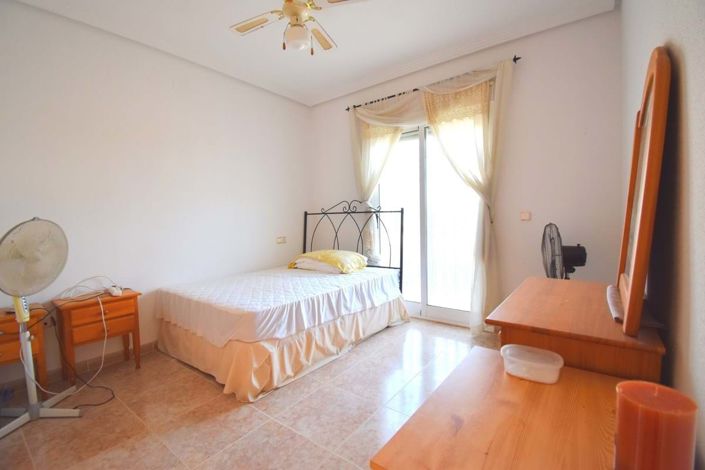 Image No.10-3 Bed Semi-Detached for sale