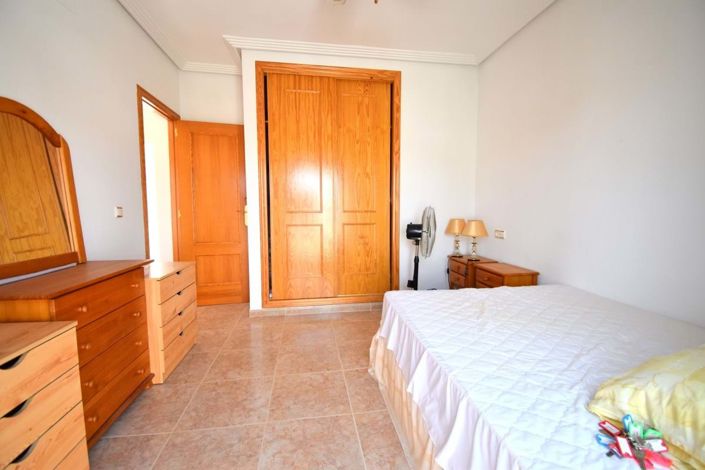 Image No.11-3 Bed Semi-Detached for sale