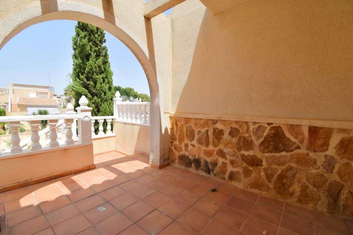 Image No.21-3 Bed Semi-Detached for sale