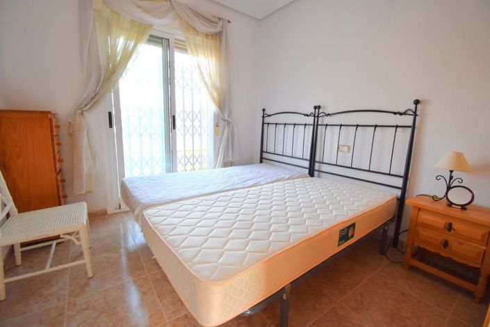 Image No.8-3 Bed Semi-Detached for sale