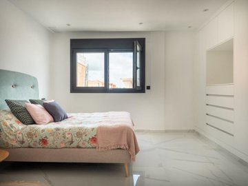 1447-632084-78d1f4f8b6655591b02d22fabb36a692d