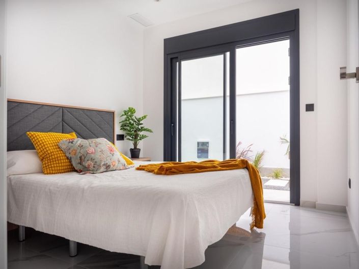 Image No.6-3 Bed Villa for sale