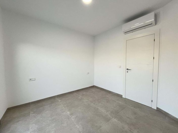 Image No.13-3 Bed Villa for sale