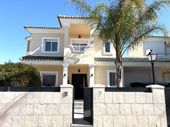 Image No.9-2 Bed Villa for sale