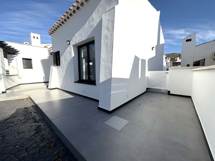 Image No.26-3 Bed Villa for sale