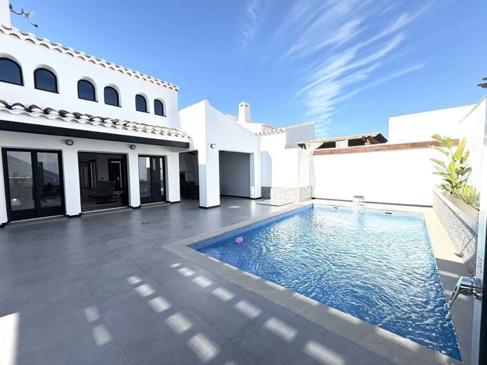 Image No.28-3 Bed Villa for sale