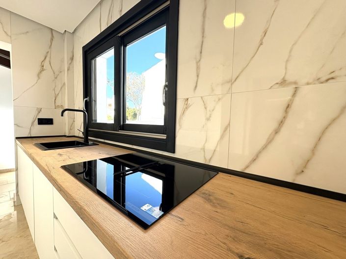 Image No.31-3 Bed Villa for sale