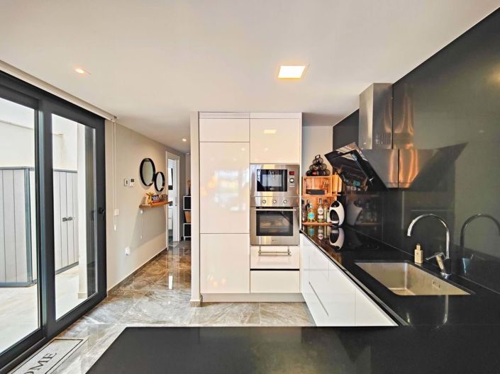 Image No.22-2 Bed Apartment for sale