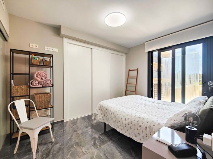 Image No.31-2 Bed Apartment for sale