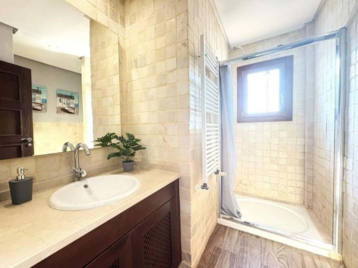 Image No.12-3 Bed Villa for sale