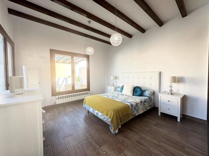 Image No.24-3 Bed Villa for sale