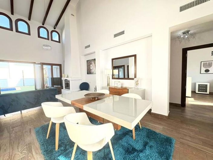 Image No.5-3 Bed Villa for sale