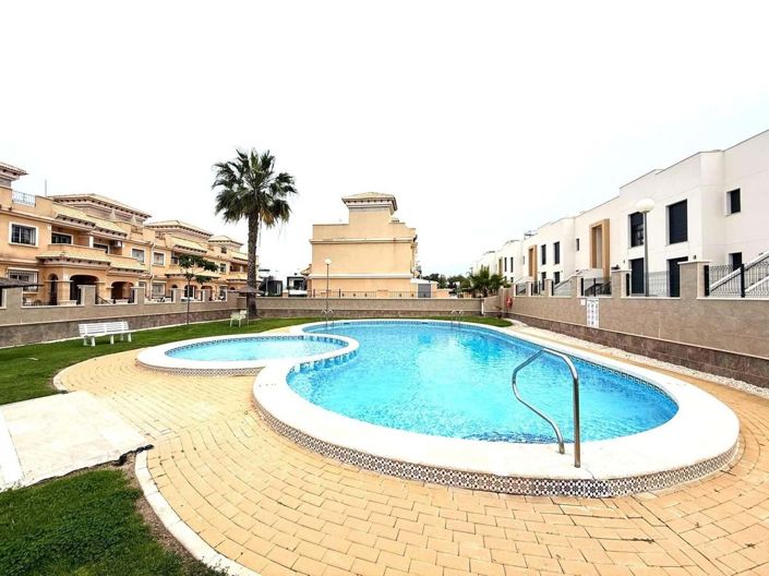 Image No.1-3 Bed Property for sale