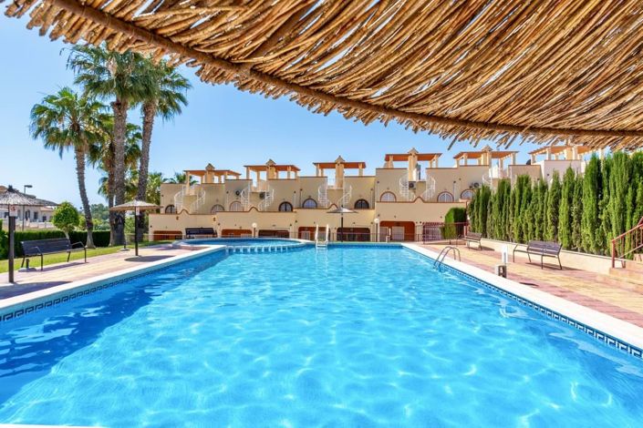 Image No.21-2 Bed Townhouse for sale