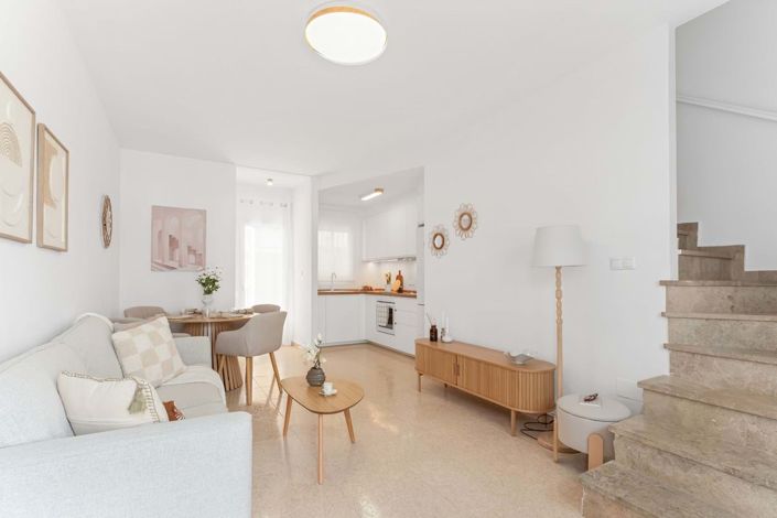 Image No.3-2 Bed Townhouse for sale