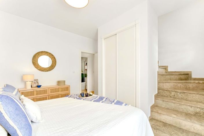 Image No.8-2 Bed Townhouse for sale