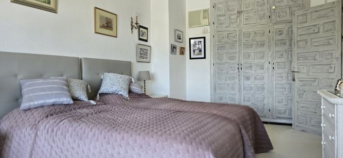 Image No.6-2 Bed Property for sale