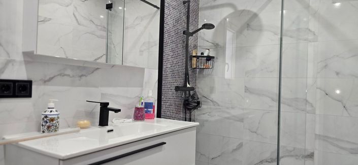 Image No.7-2 Bed Property for sale