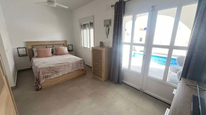 Image No.15-3 Bed Townhouse for sale