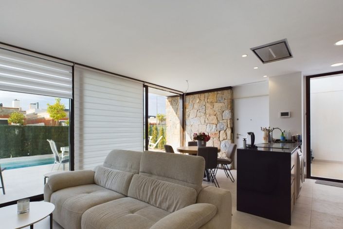 Image No.17-2 Bed Villa for sale