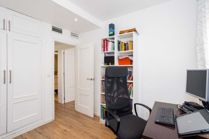 Image No.8-4 Bed Villa for sale