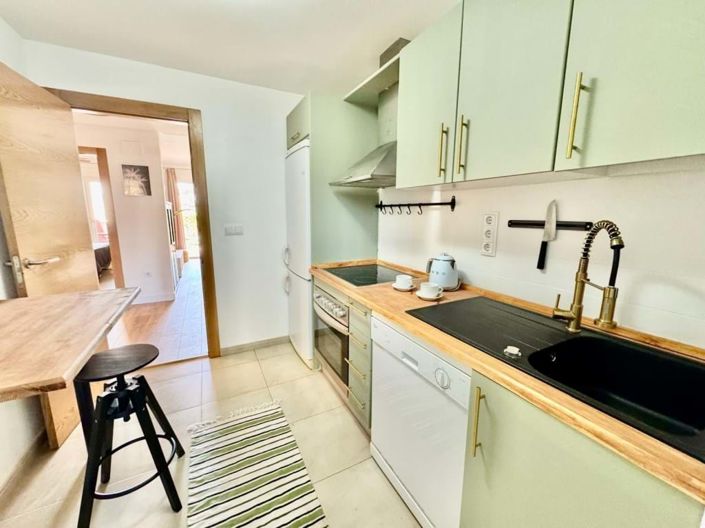 Image No.23-2 Bed Apartment for sale