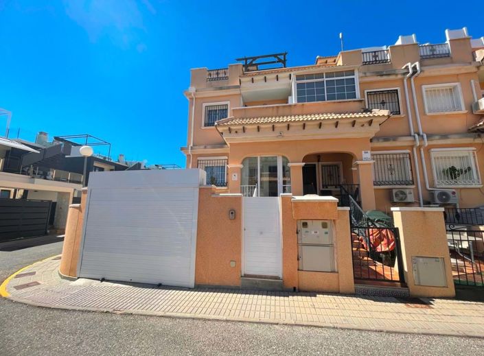 Image No.1-3 Bed Property for sale