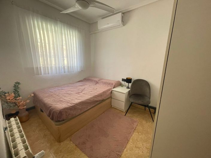 Image No.11-3 Bed Semi-Detached for sale