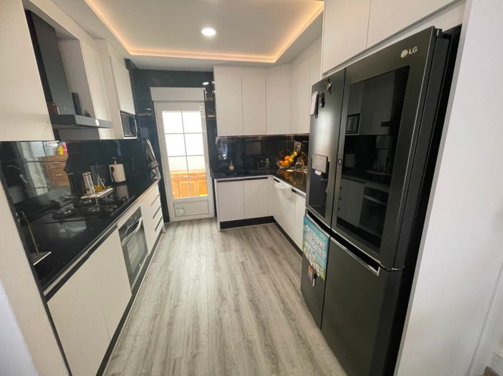 Image No.8-3 Bed Semi-Detached for sale