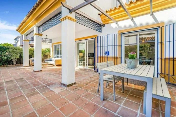 Image No.5-Maison de ville de 5 chambres à vendre à Marbella