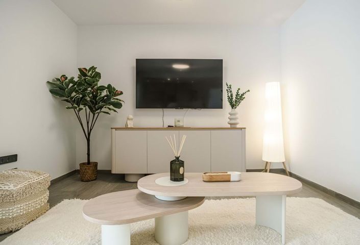 Image No.10-3 Bed Apartment for sale