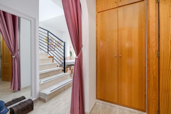 Image No.21-3 Bed Property for sale