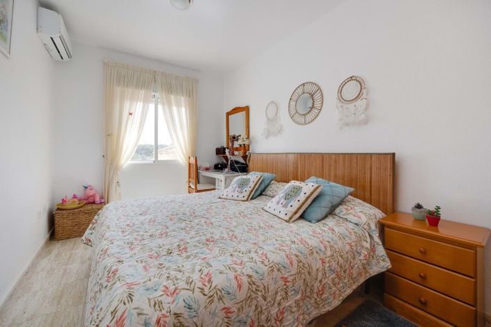 Image No.23-3 Bed Property for sale