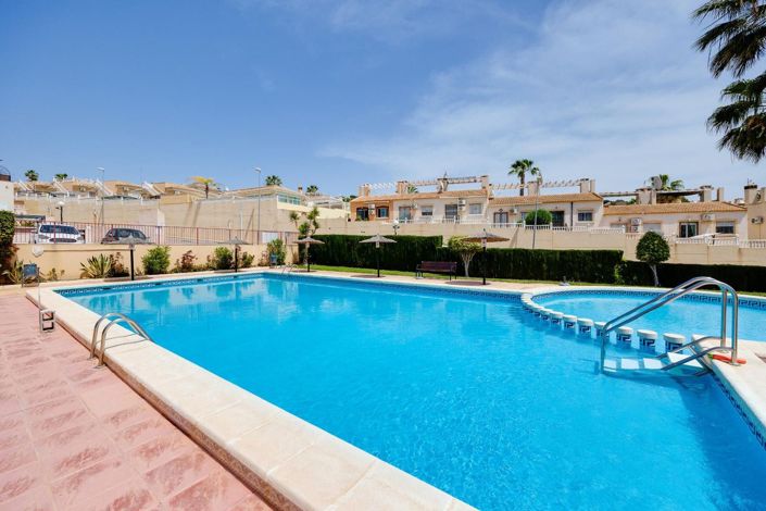 Image No.35-3 Bed Property for sale