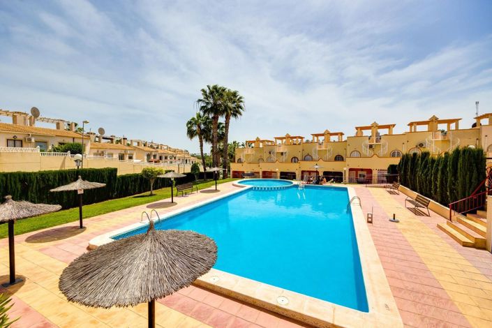 Image No.36-3 Bed Property for sale