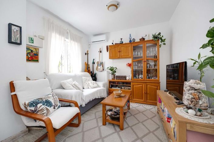 Image No.8-3 Bed Property for sale