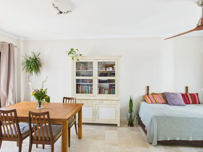 Image No.20-3 Bed Semi-Detached for sale