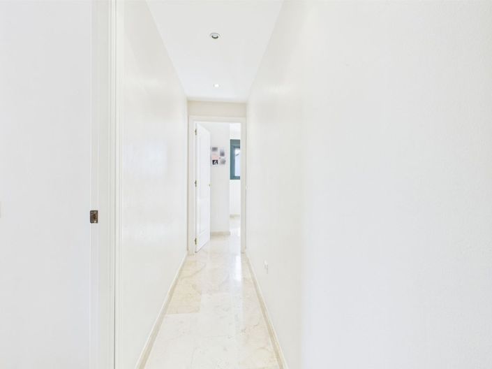 Image No.46-3 Bed Semi-Detached for sale