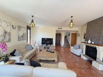 1447-632195-78d1f4f8b6655591b02d22fabb36a692d