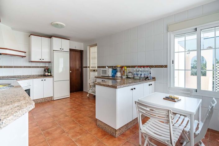 Image No.17-5 Bed Villa for sale