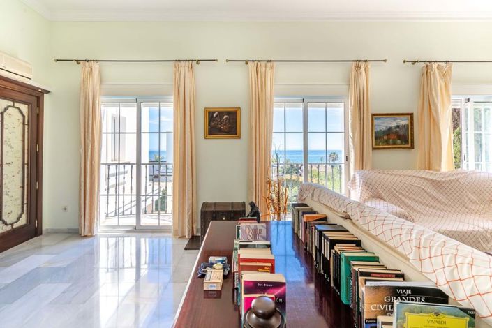 Image No.21-5 Bed Villa for sale