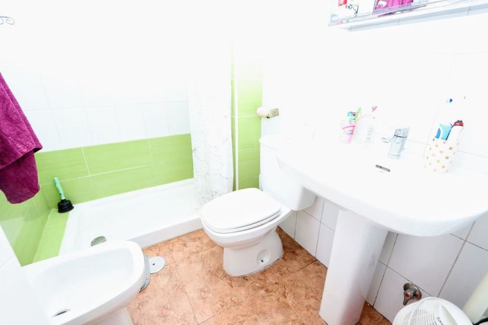 Image No.11-4 Bed Townhouse for sale