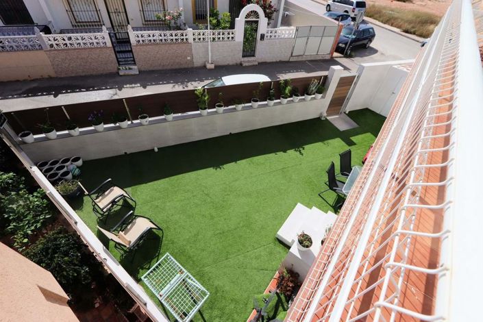 Image No.18-4 Bed Townhouse for sale