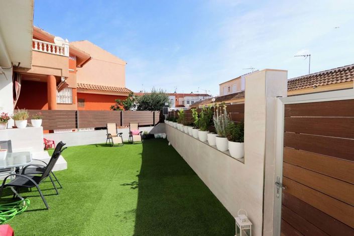 Image No.22-4 Bed Townhouse for sale