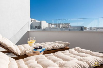 1447-632352-78d1f4f8b6655591b02d22fabb36a692d