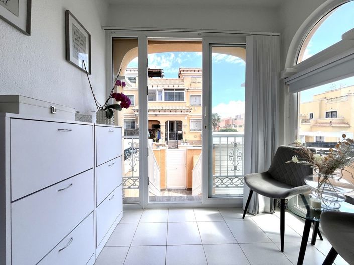 Image No.19-3 Bed Townhouse for sale